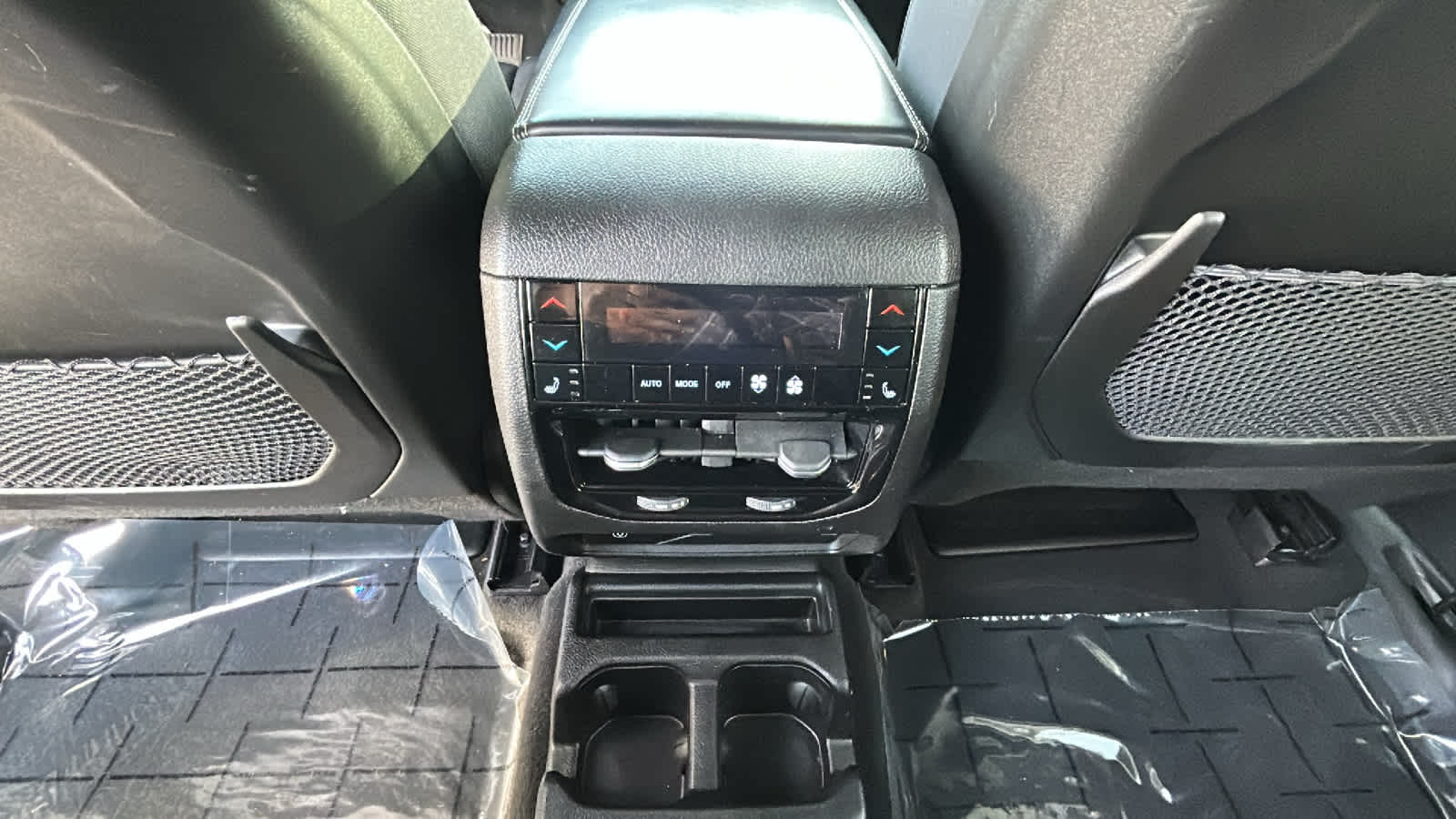 Thumbnail: 2021 Jeep Grand Cherokee L - 25