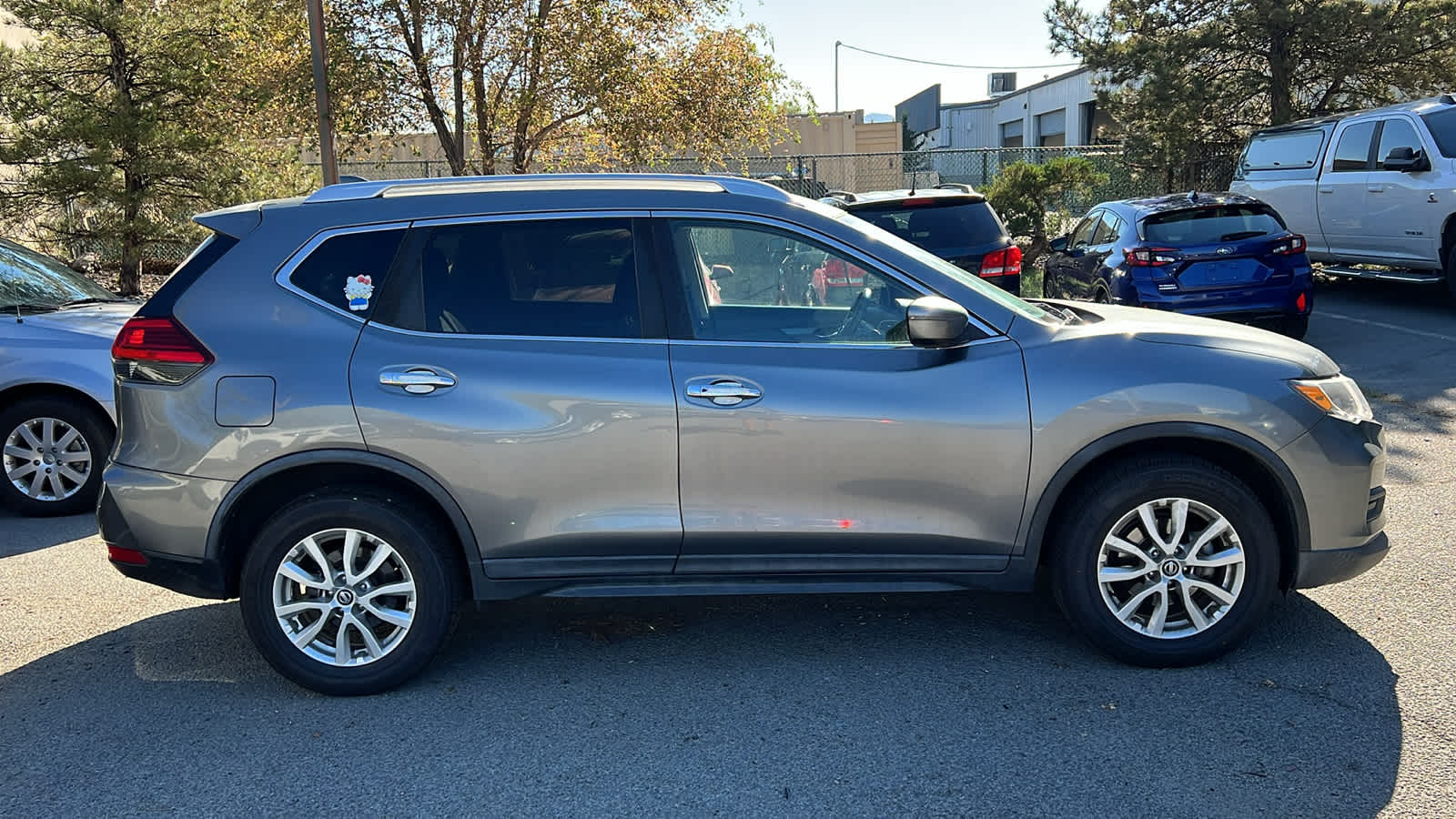 Thumbnail: 2017 Nissan Rogue - 10