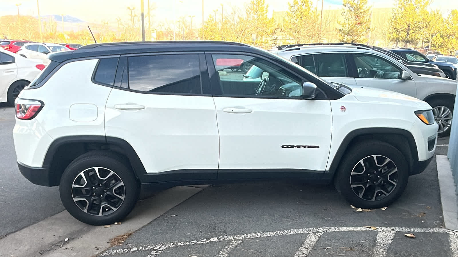 Thumbnail: 2020 Jeep Compass - 16