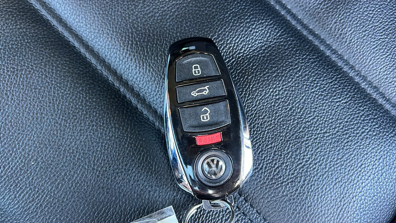 Thumbnail: 2014 Volkswagen Touareg - 29