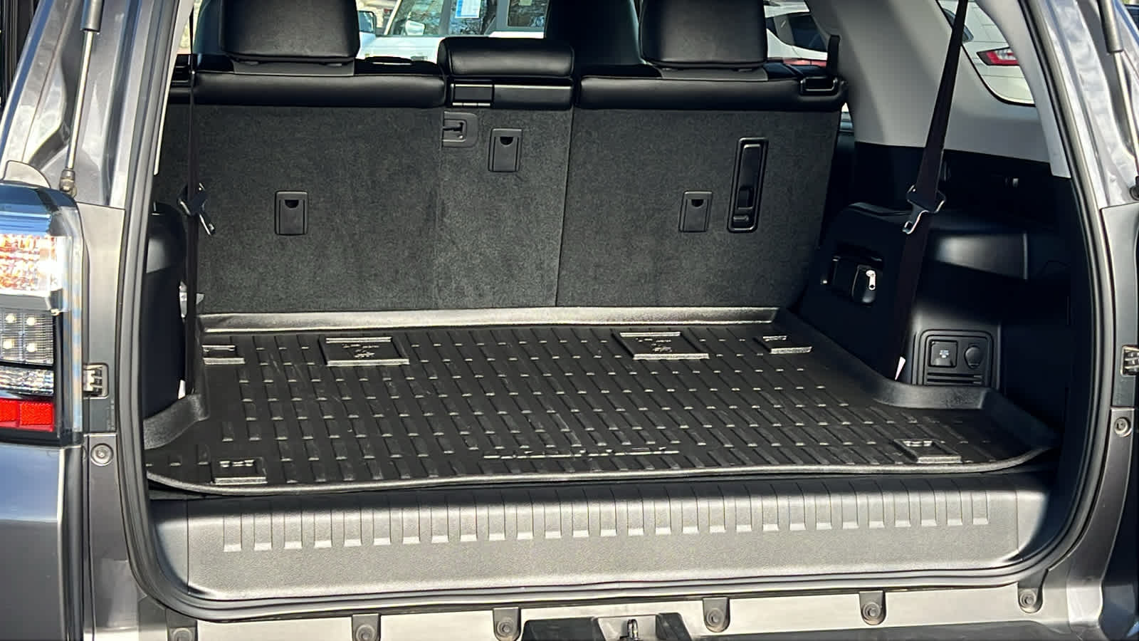 Thumbnail: 2022 Toyota 4Runner - 27