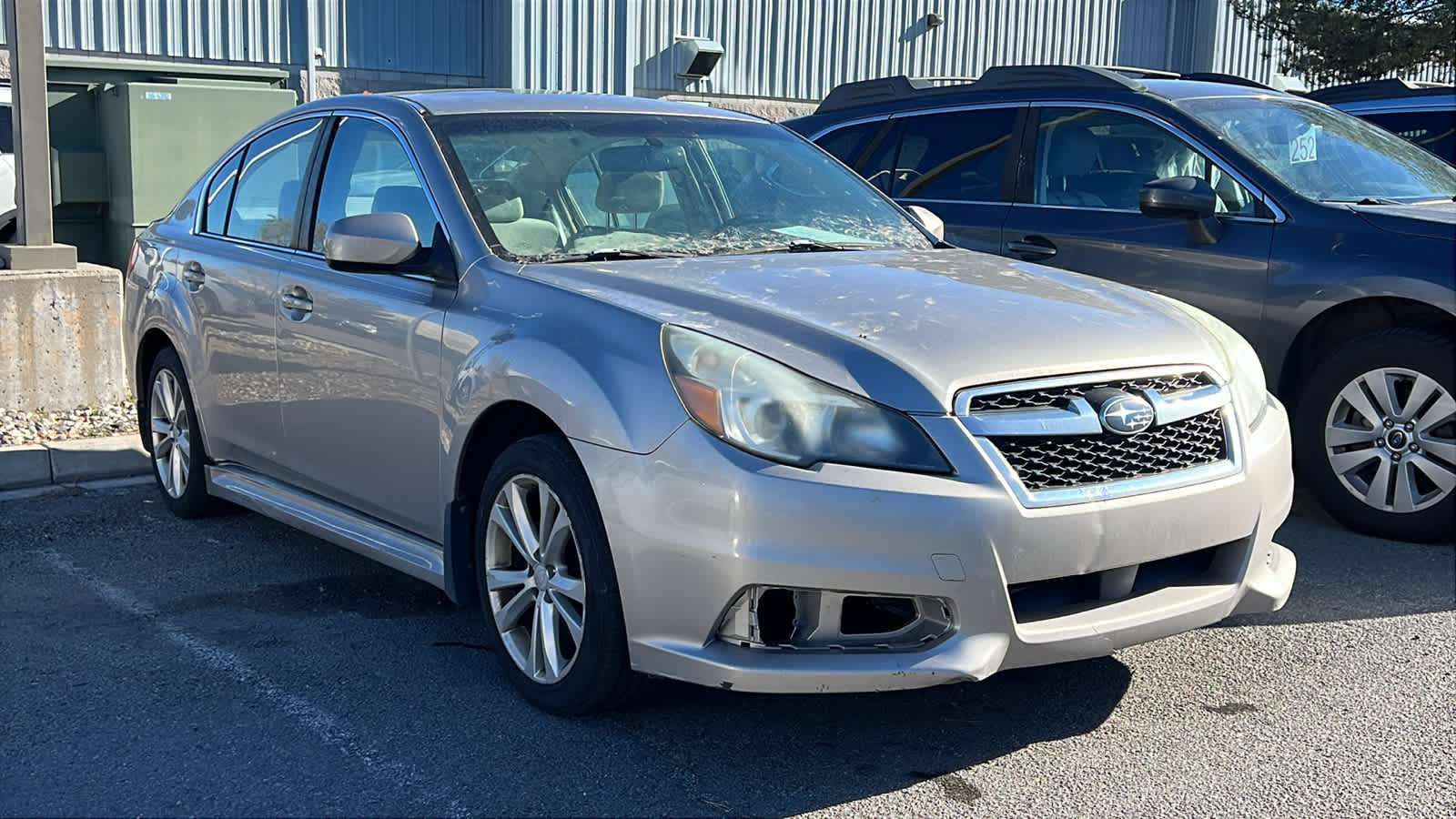 2014 Subaru Legacy 2.5i Premium photo 3