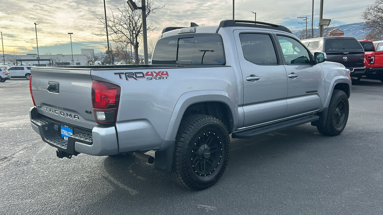 Thumbnail: 2018 Toyota Tacoma - 5