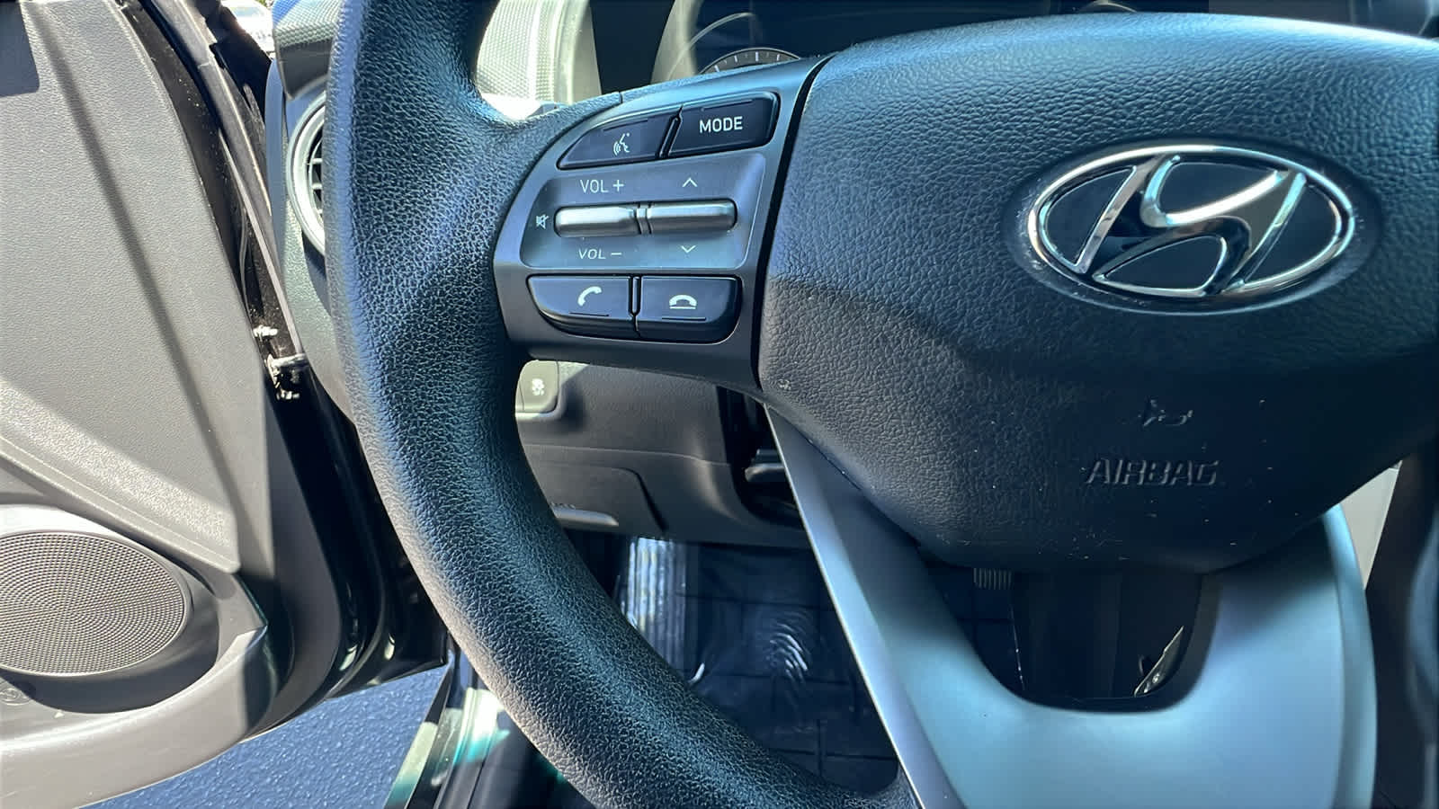 Thumbnail: 2019 Hyundai Kona - 19