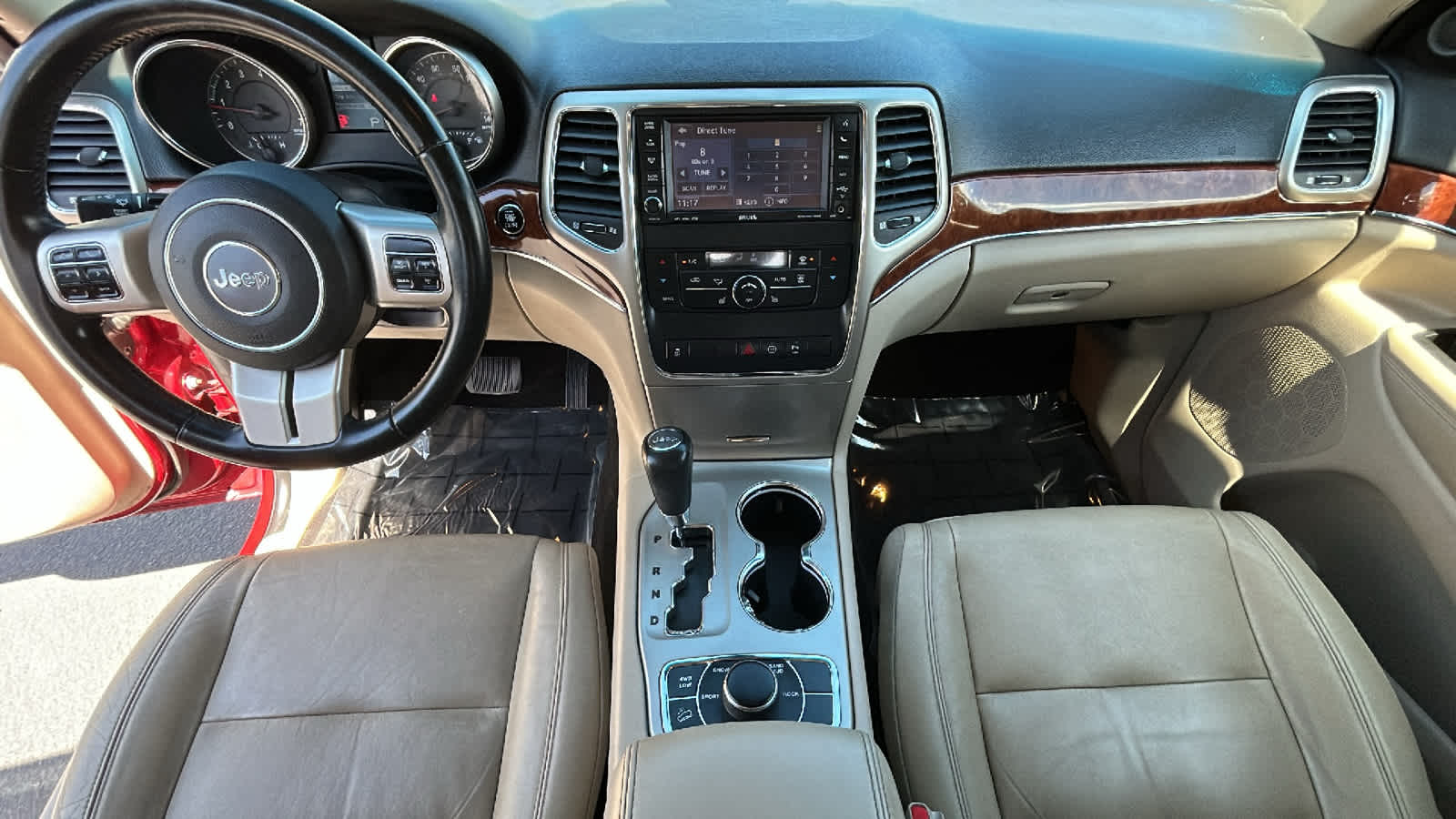 Thumbnail: 2011 Jeep Grand Cherokee - 26