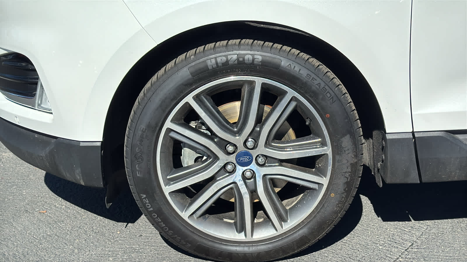 Thumbnail: 2020 Ford Edge - 9