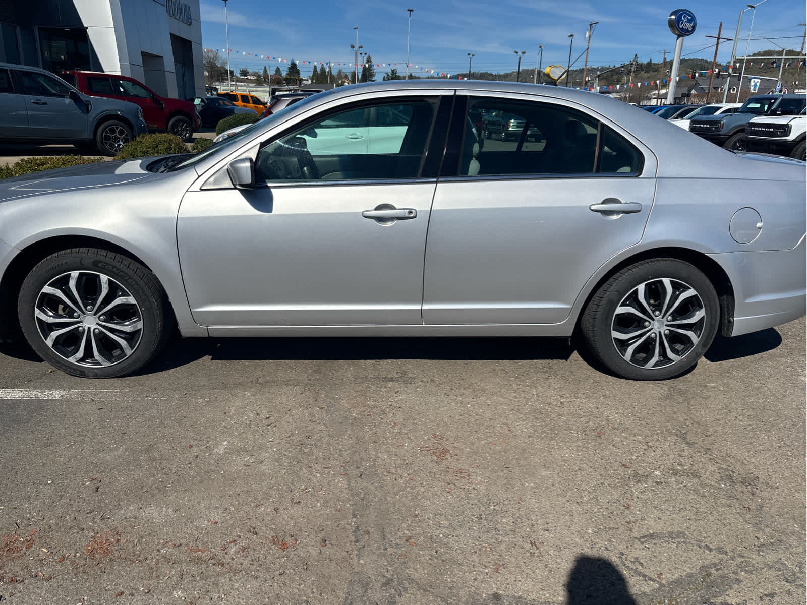 Used 2011 Ford Fusion SE with VIN 3FAHP0HA2BR325382 for sale in Roseburg, OR