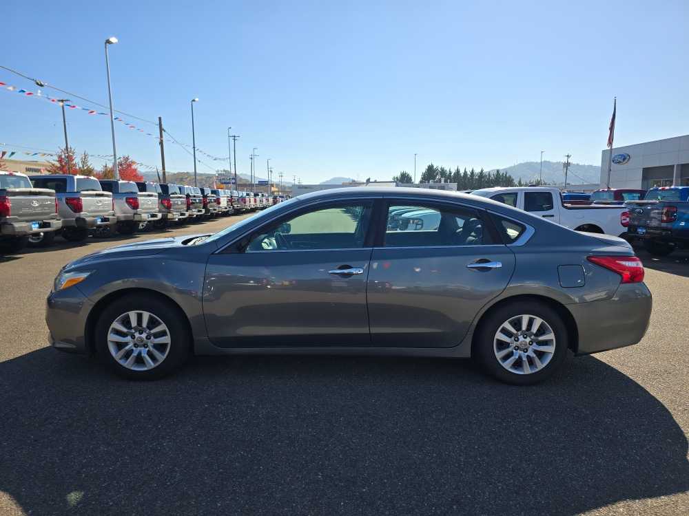 2017 Nissan Altima 2.5 photo 2