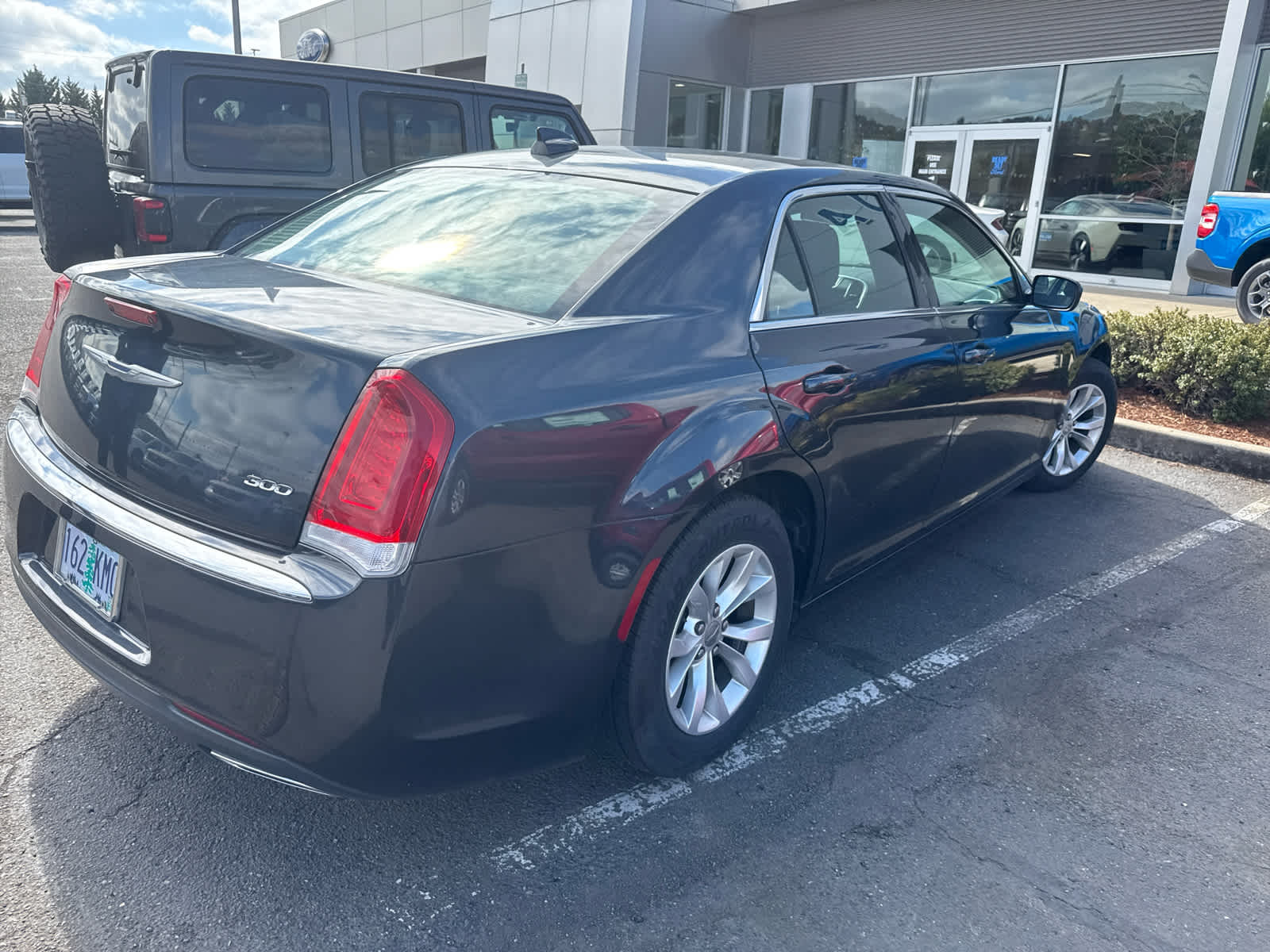 2018 Chrysler 300 Touring photo 3