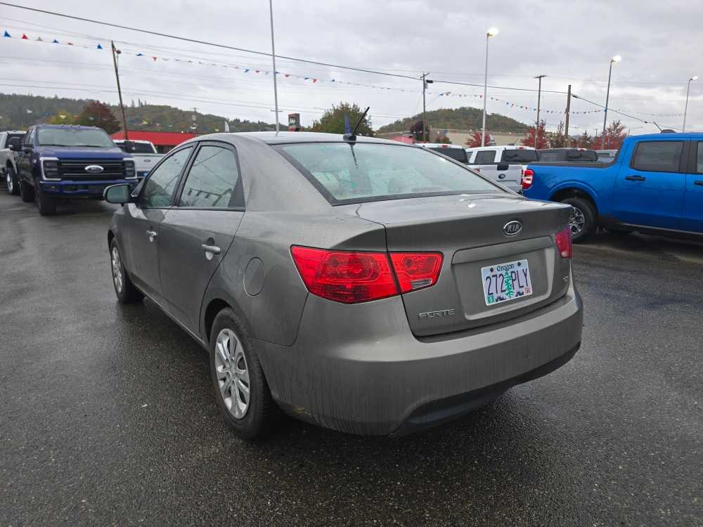 2011 Kia Forte EX photo 2