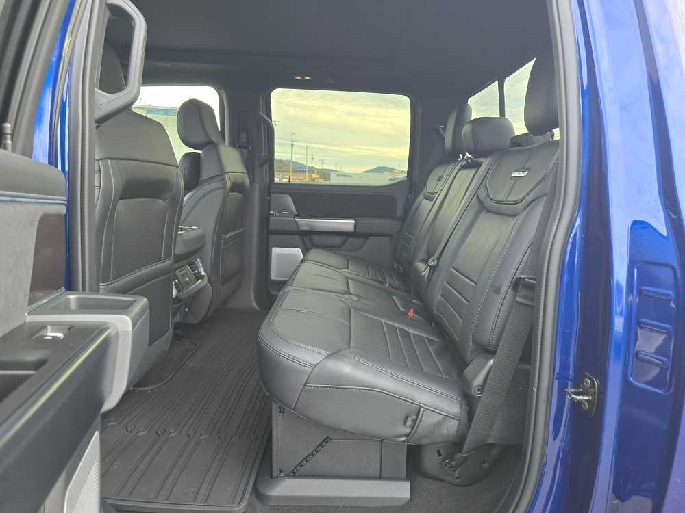 2026 Ford F-350 Super Duty Platinum - Photo 16
