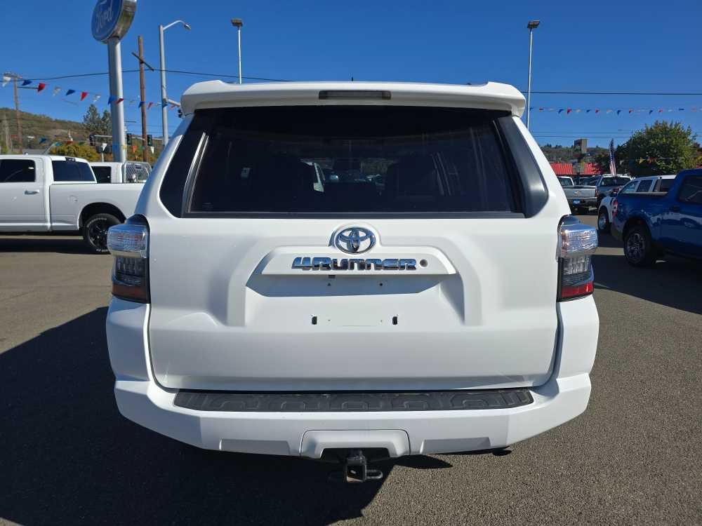 2016 Toyota 4Runner SR5 Premium photo 4