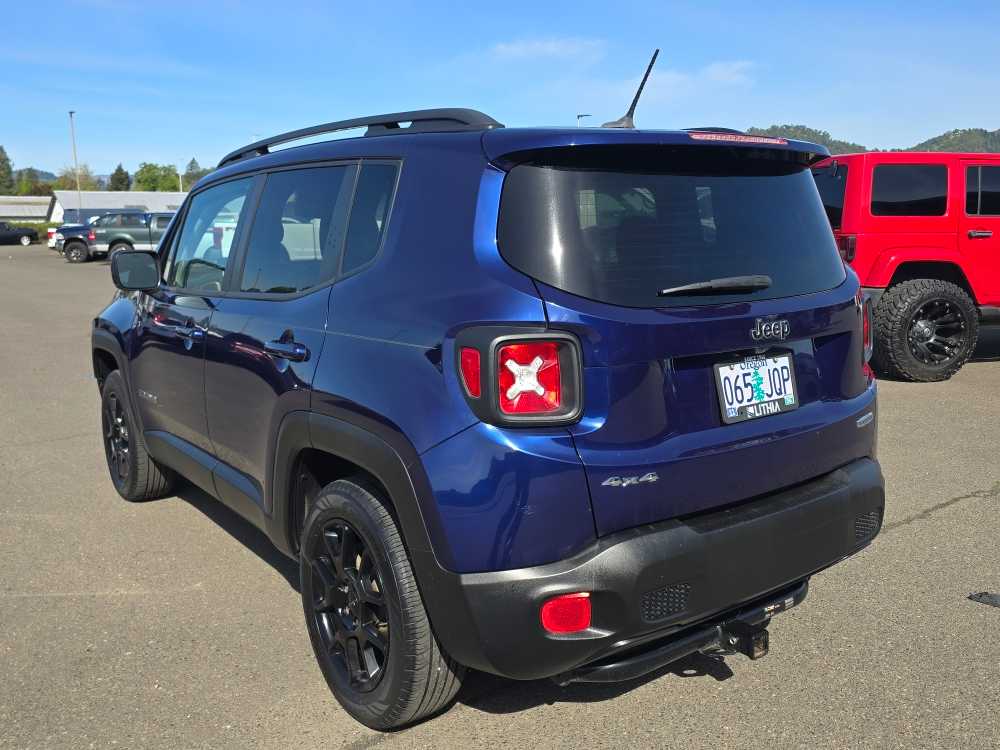 Used 2016 Jeep Renegade Latitude with VIN ZACCJBBTXGPD79364 for sale in Roseburg, OR