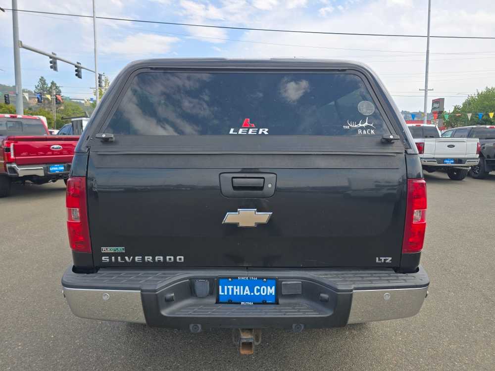 2010 Chevrolet Silverado 1500 LTZ photo 2