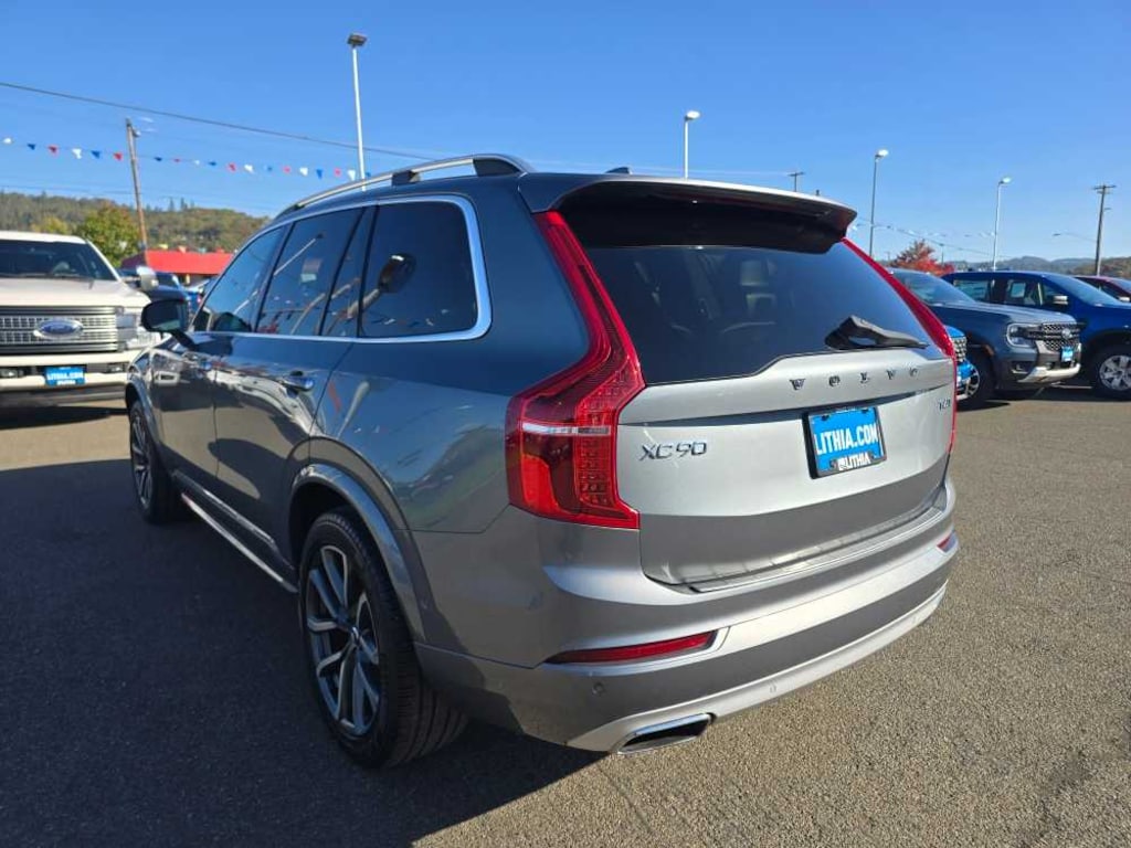 Certified 2018 Volvo XC90 Momentum SUV