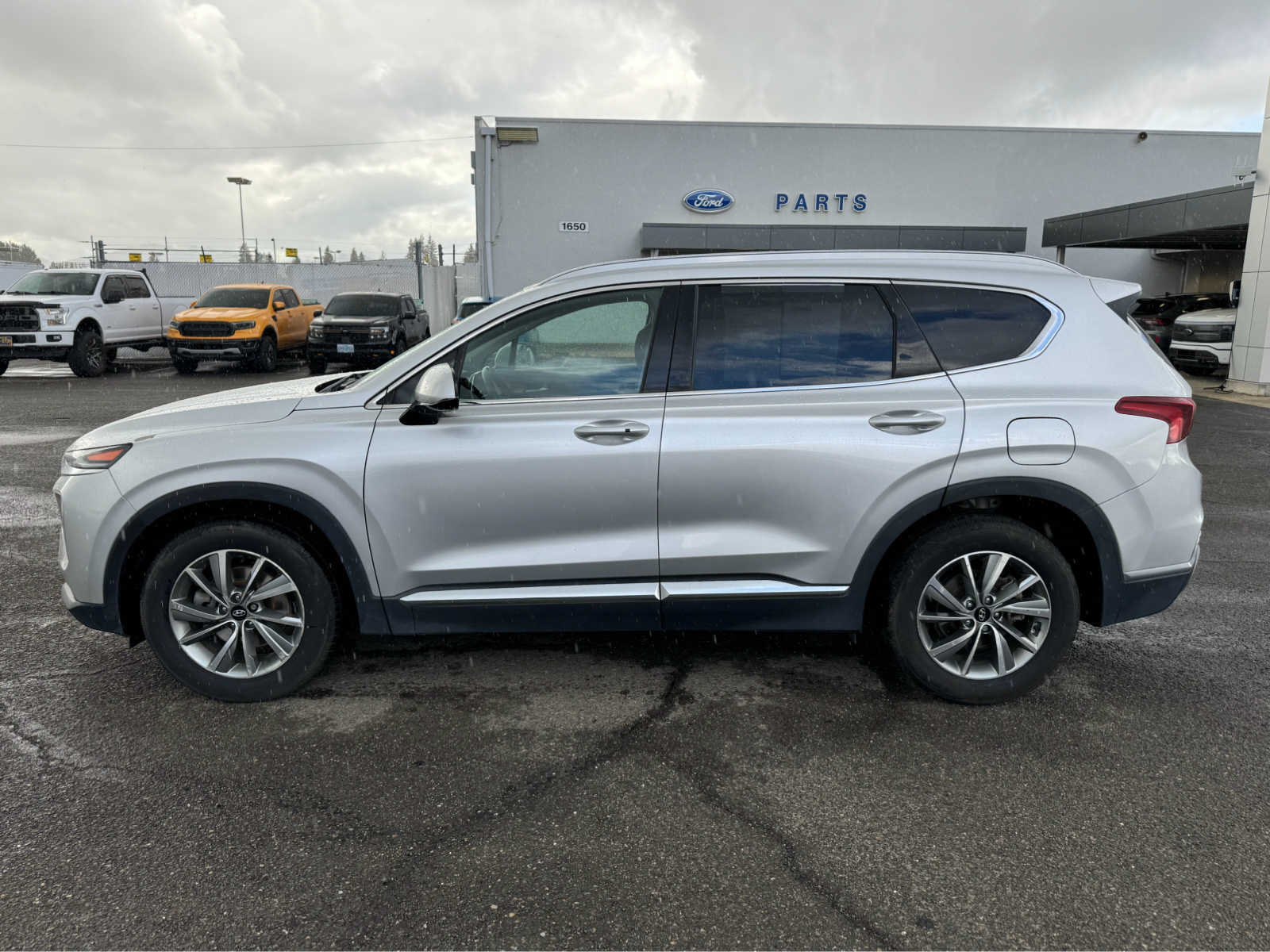 Used 2019 Hyundai Santa Fe SEL Plus with VIN 5NMS33AD7KH000633 for sale in Roseburg, OR