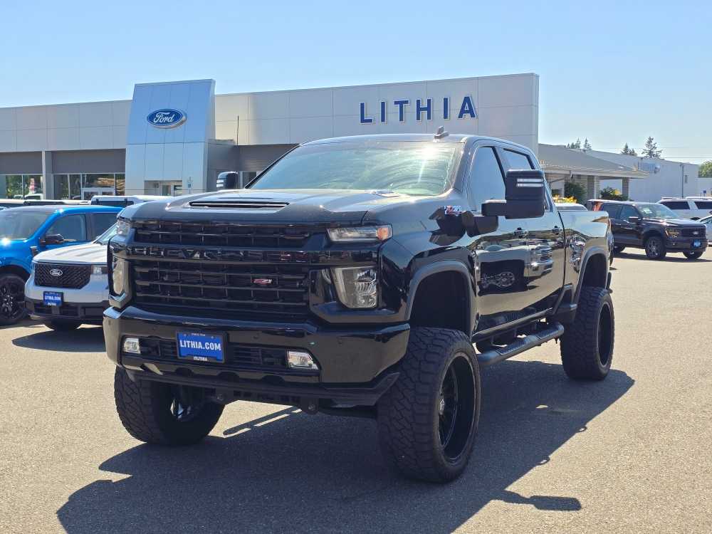 2022 Chevrolet Silverado HD LT 4WD Crew Cab Standard Box's photo