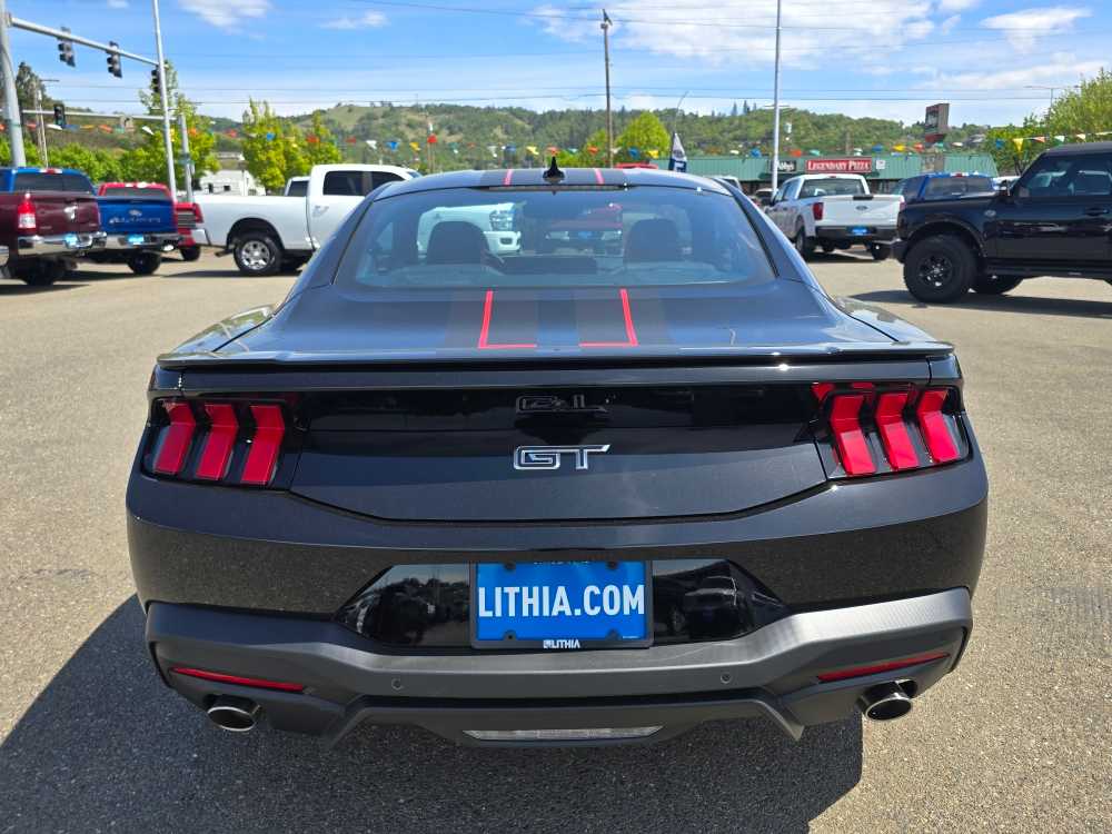 2025 Ford Mustang GT Premium photo 4