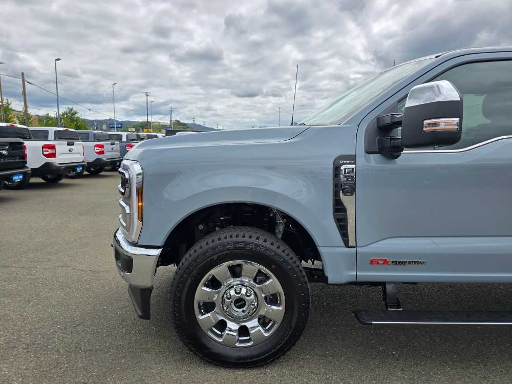 2025 Ford F-350 Super Duty Lariat - Photo 18