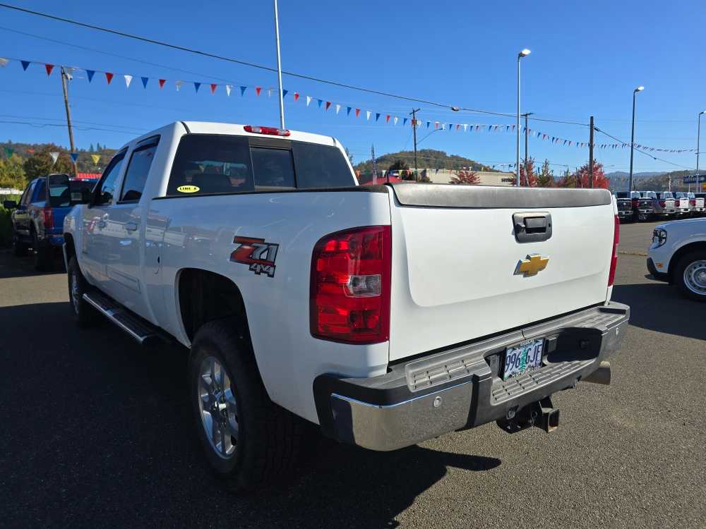 2013 Chevrolet Silverado 2500HD LTZ photo 3