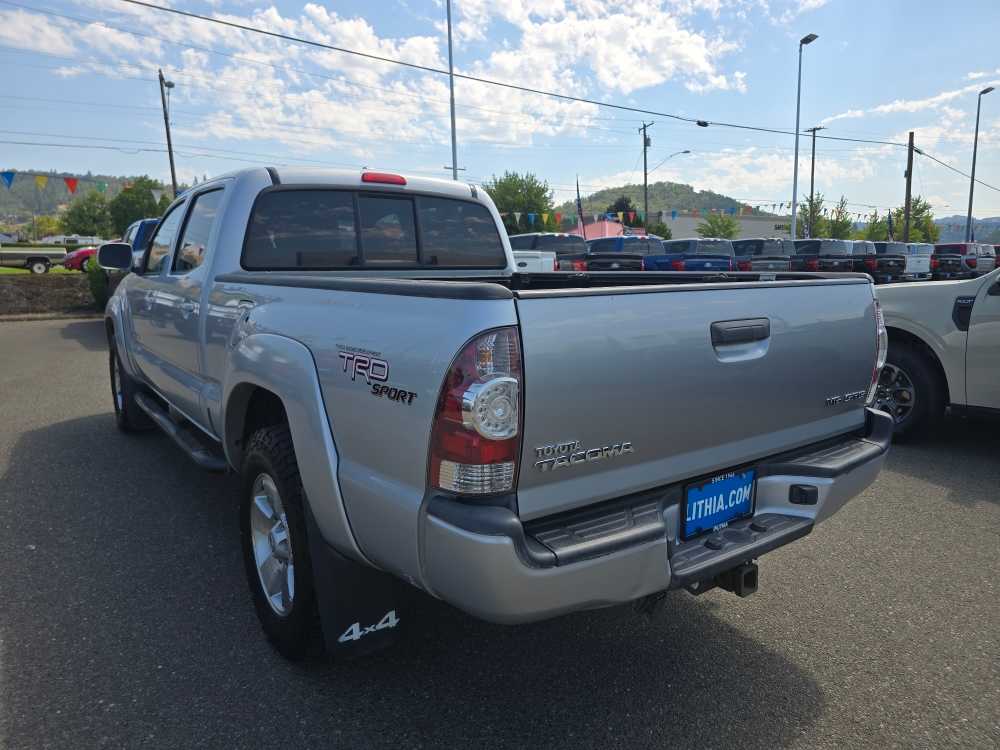 2010 Toyota Tacoma photo 3