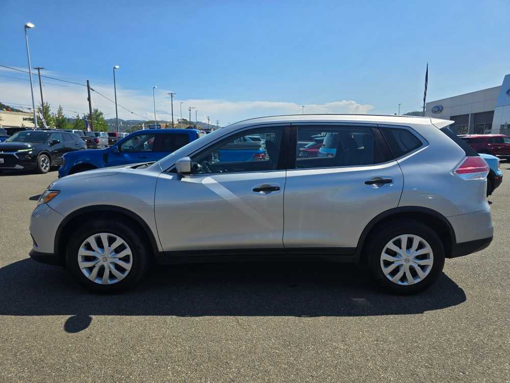 Used 2016 Nissan Rogue S with VIN JN8AT2MT7GW009950 for sale in Roseburg, OR