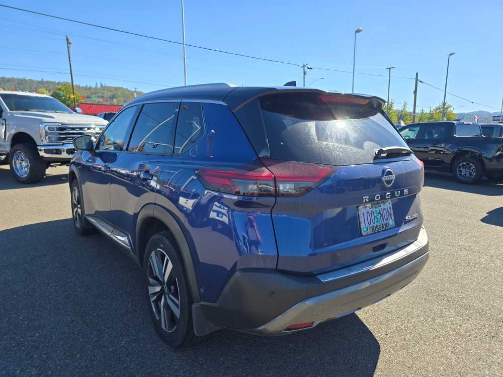 2022 Nissan Rogue SL photo 3