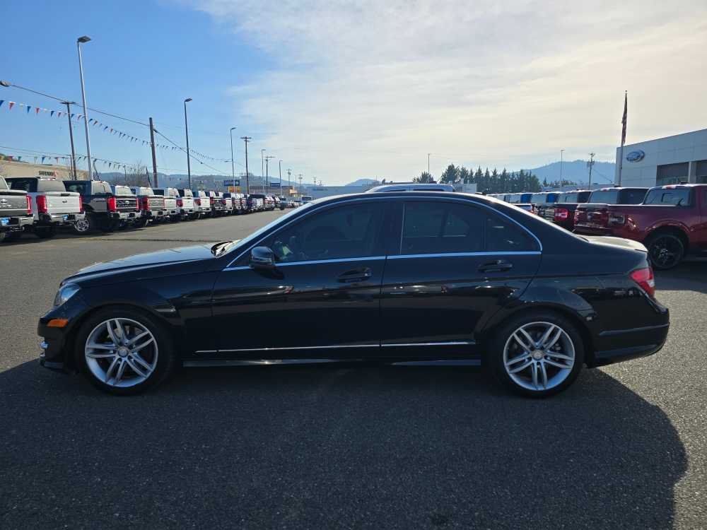Used 2013 Mercedes-Benz C-Class C300 Luxury with VIN WDDGF8AB4DA788959 for sale in Roseburg, OR