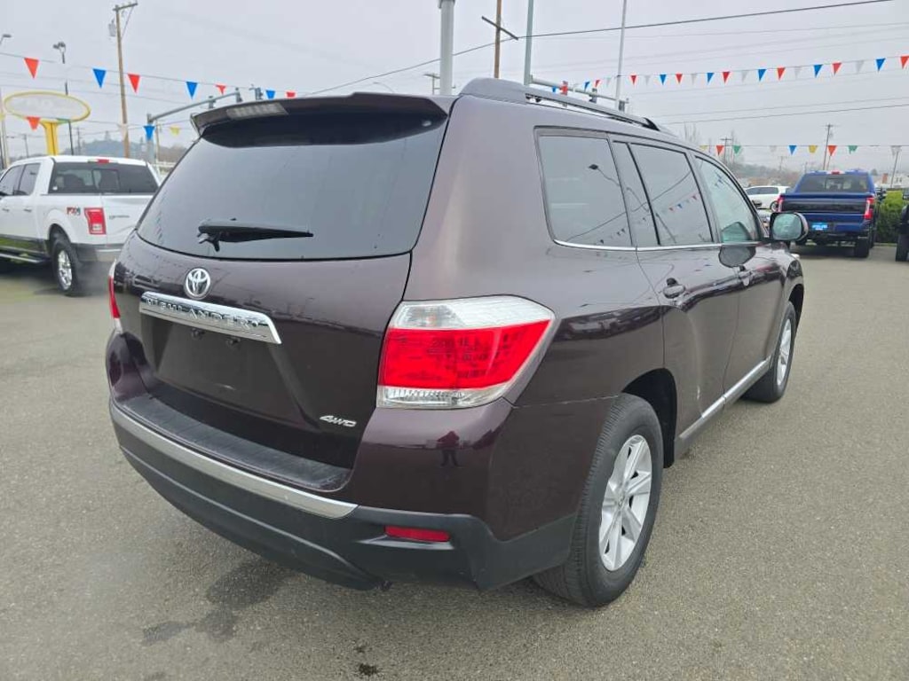 Used 2013 Toyota Highlander Plus SUV