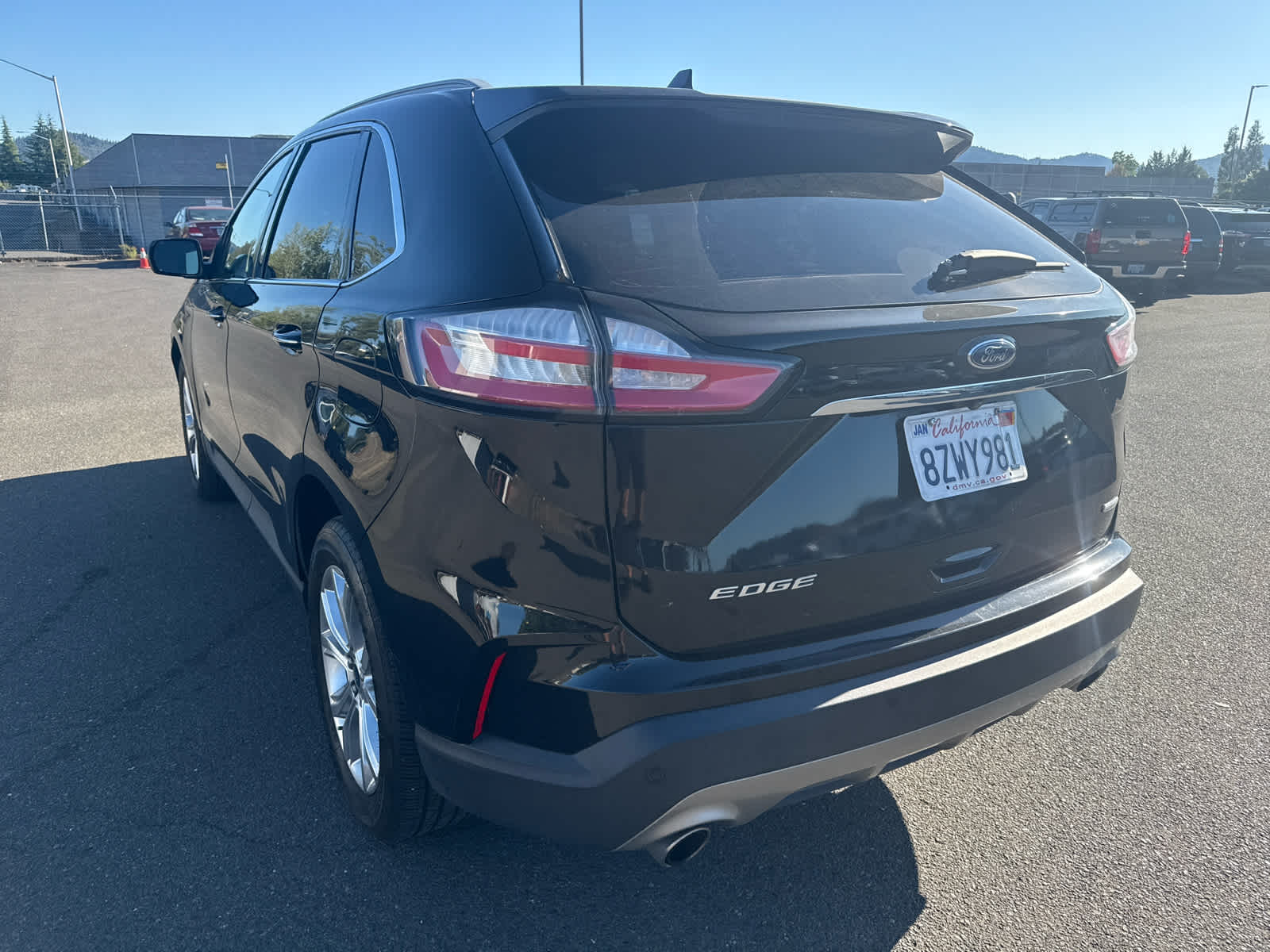 2020 Ford Edge Titanium photo 3