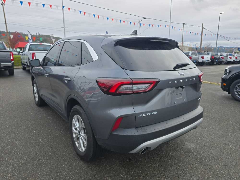 2023 Ford Escape Active photo 2