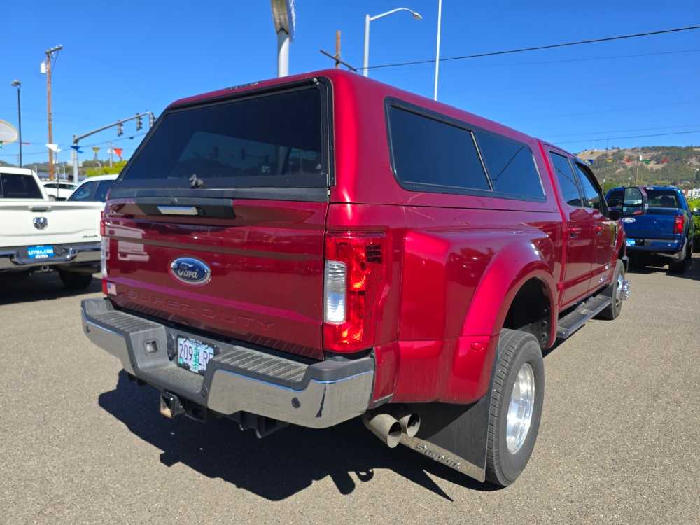 2019 Ford F-350 Lariat photo 3