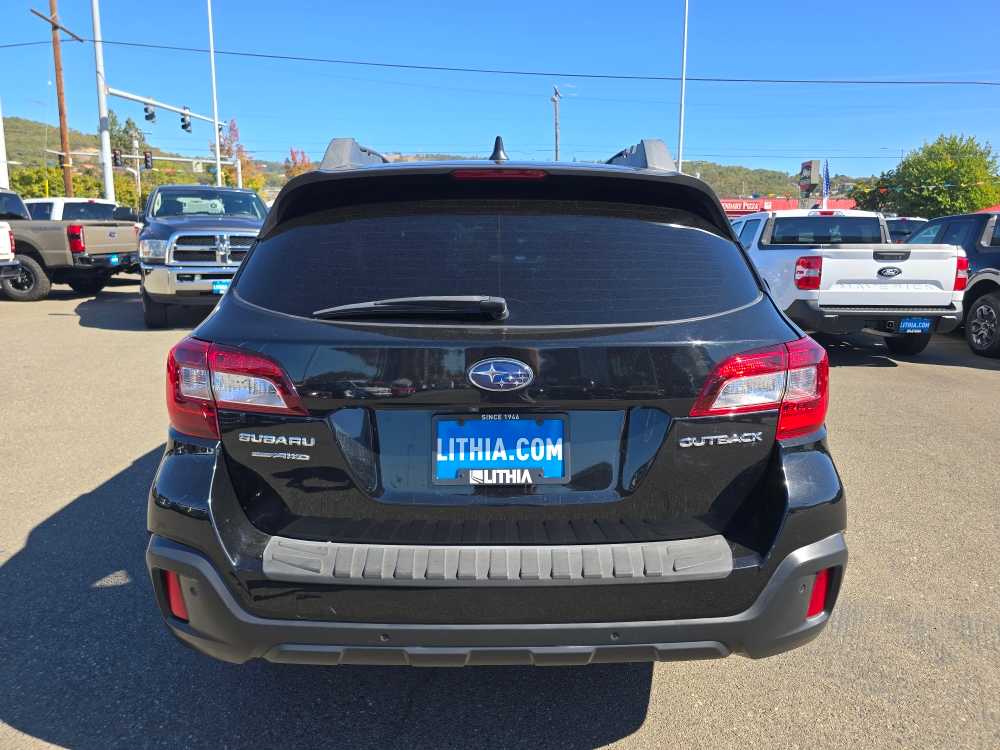 2018 Subaru Outback Limited photo 4