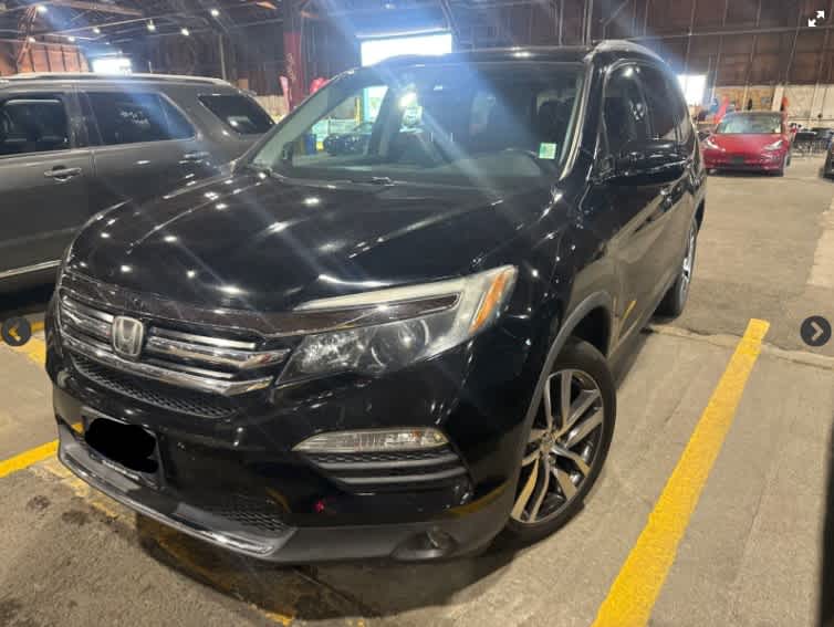2017 Honda Pilot 4WD Elite's photo