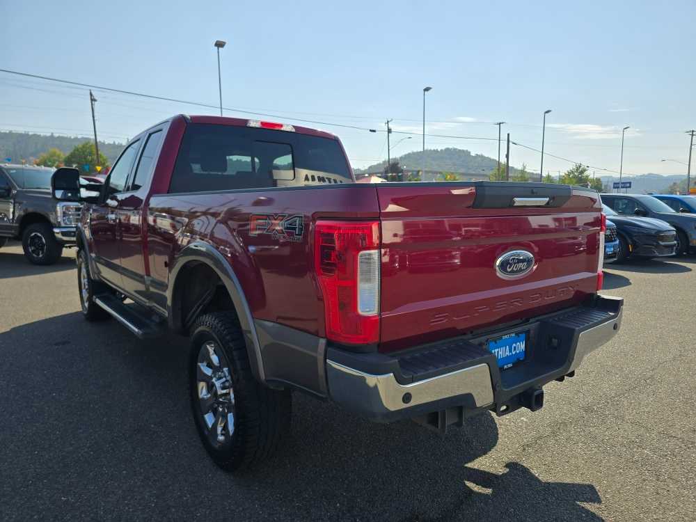 2018 Ford F-250 Lariat photo 3