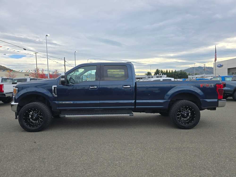 2020 Ford F-350 Lariat photo 2