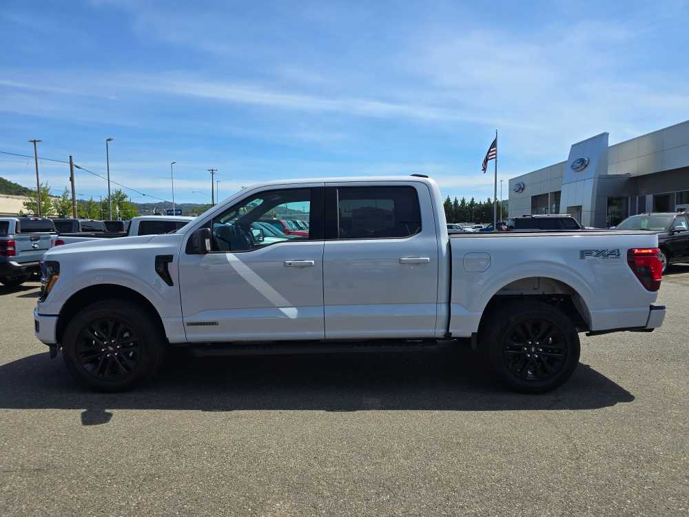 2025 Ford F-150 XLT photo 2