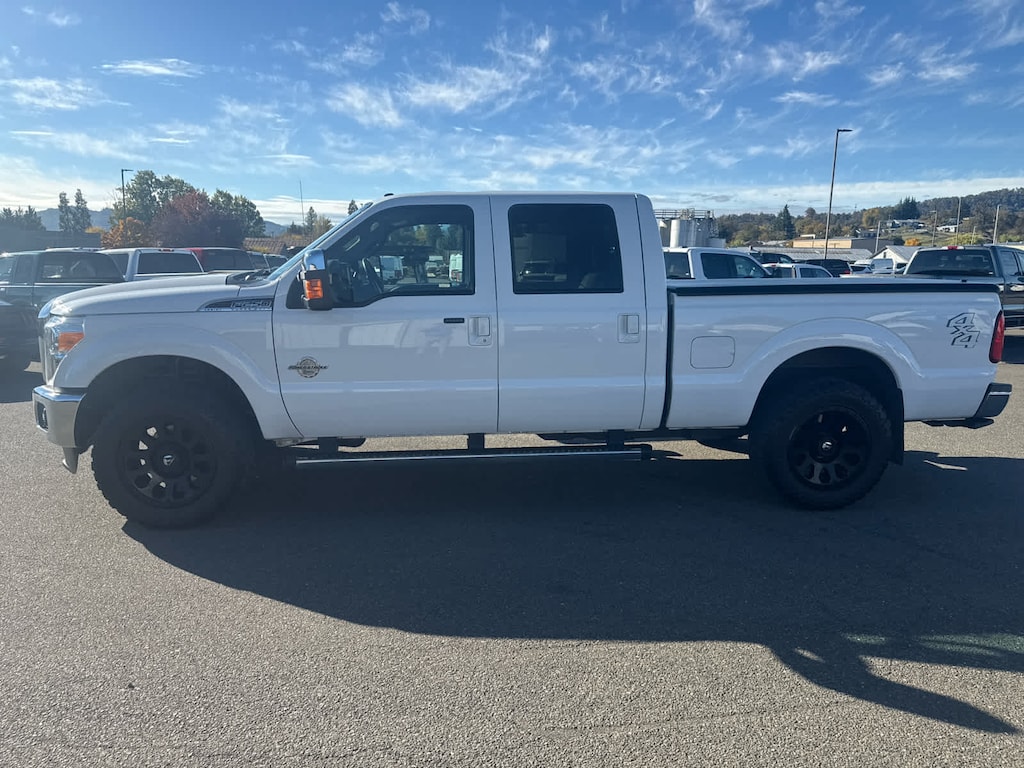 Used 2016 Ford F-250 Lariat Truck Crew Cab