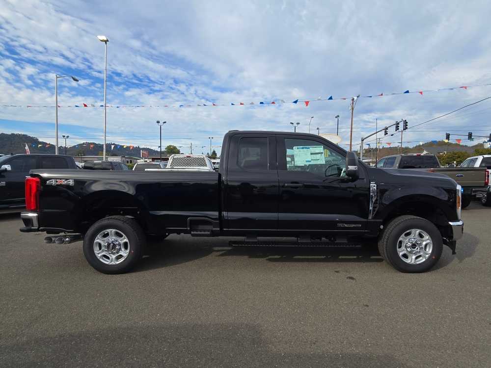 2026 Ford F-250 Super Duty XLT - Photo 6