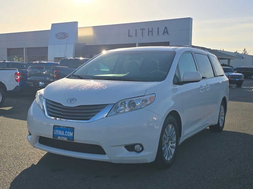 Used 2011 Toyota Sienna XLE Van