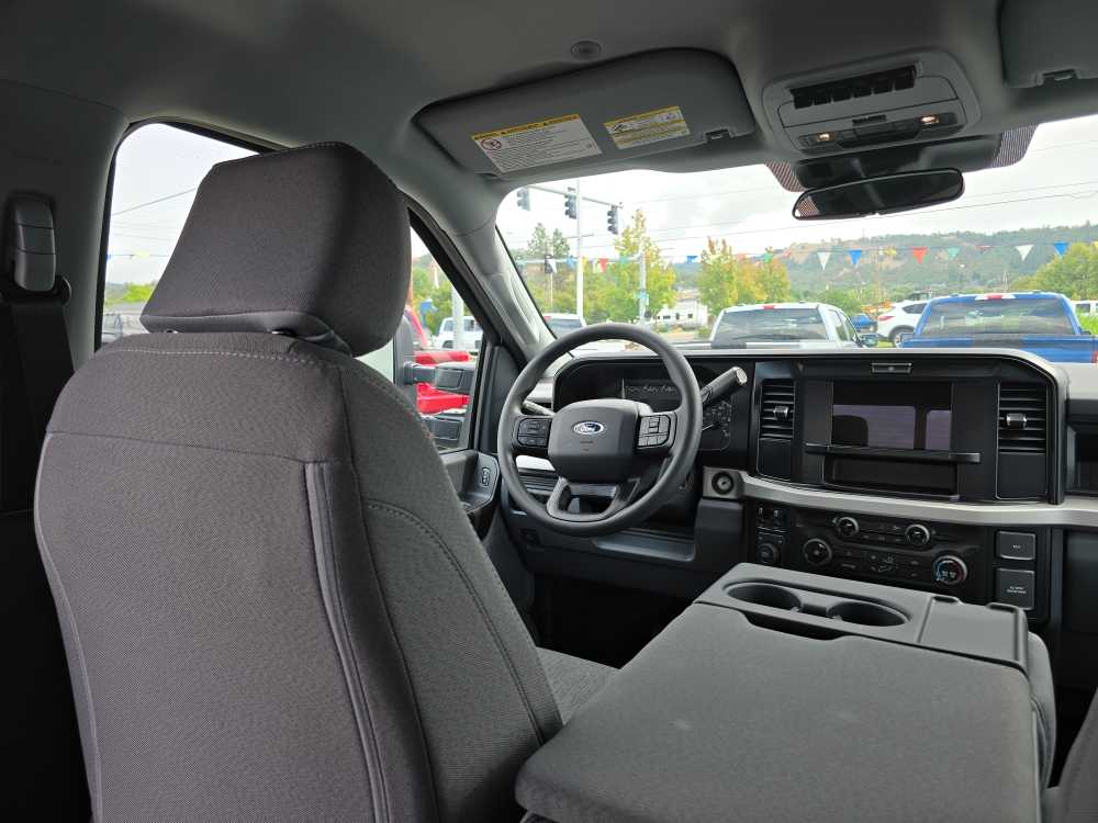 2026 Ford F-350 Super Duty XL - Photo 11
