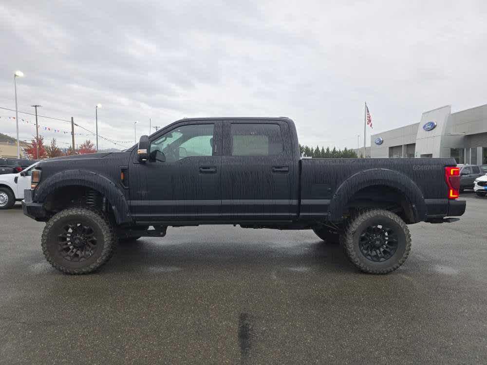 2022 Ford F-250 Lariat photo 2