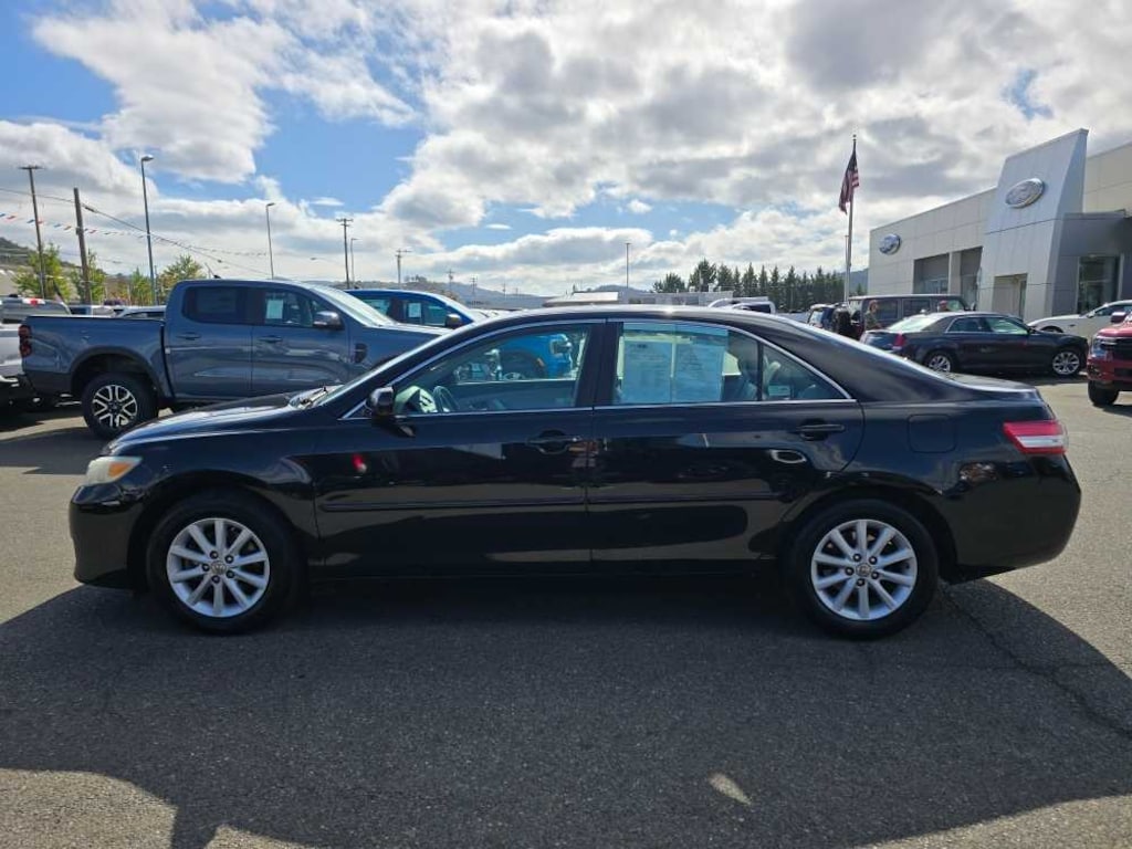 Used 2011 Toyota Camry XLE Sedan