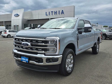 2025 Ford Super Duty F-350 SRW Lariat Truck