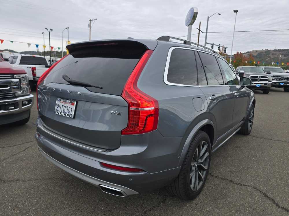2018 Volvo XC90 Momentum photo 3