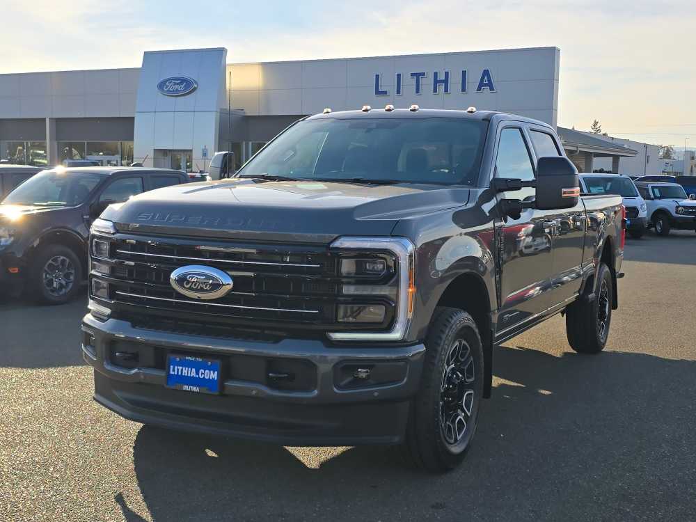 2026 Ford F-350 Super Duty Platinum's photo