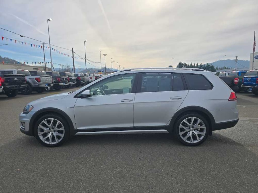 Certified 2017 Volkswagen Golf Alltrack SEL Wagon
