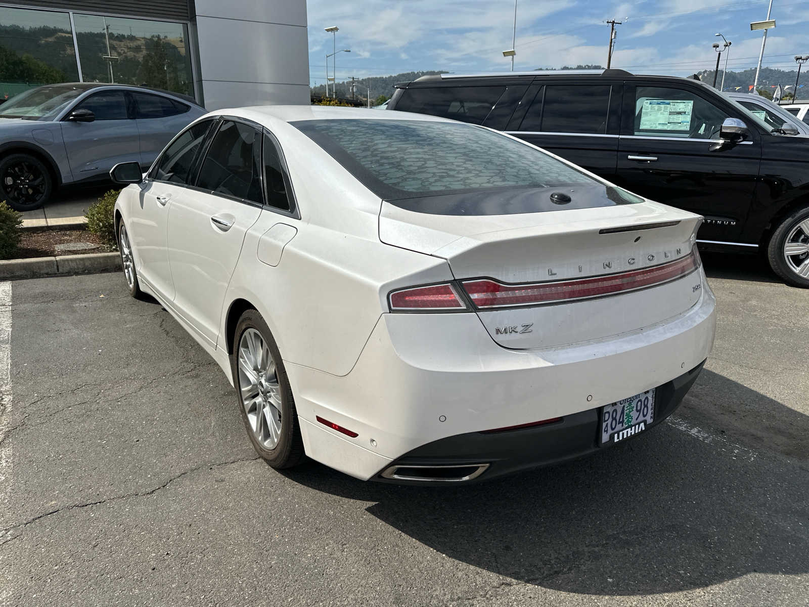 Used 2013 Lincoln MKZ Hybrid with VIN 3LN6L2LU9DR828092 for sale in Roseburg, OR