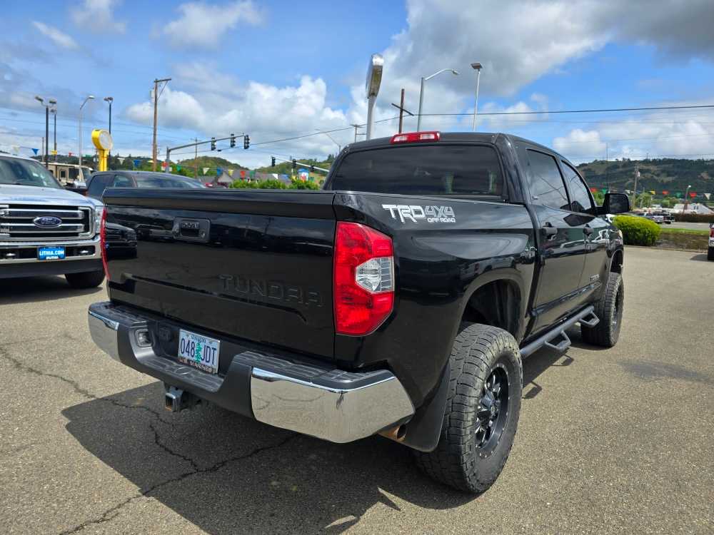 2016 Toyota Tundra SR5 photo 3