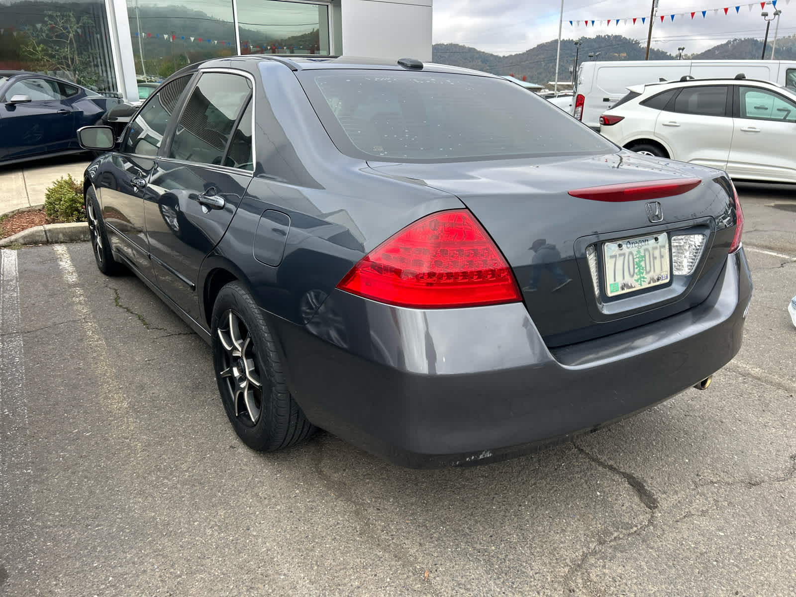 Used 2007 Honda Accord EX with VIN 1HGCM56867A110388 for sale in Roseburg, OR